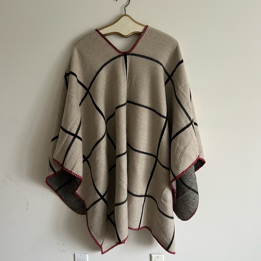 Ellen Tracy Red & Black Draped Cape Shawl outerwear ONE SIZE Classy & Elegant